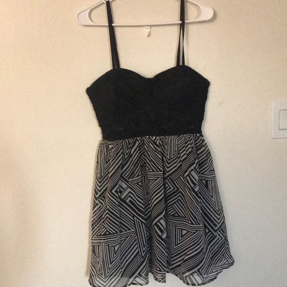 Black and white shirt dress no tags